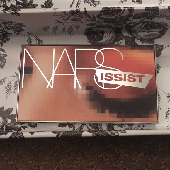 NARS Other - NARS issist palette. 💜